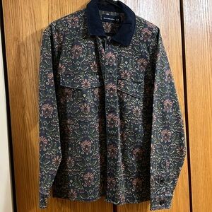 Abercrombie & Fitch, Medium